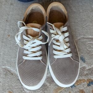 REVITALIGN Women's Sneakers - Taupe and White